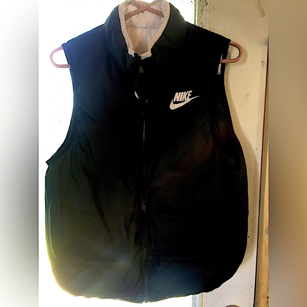 Nike puffer vest